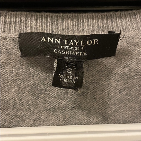 Ann Taylor Cashmere Sweater - Picture 4 of 5